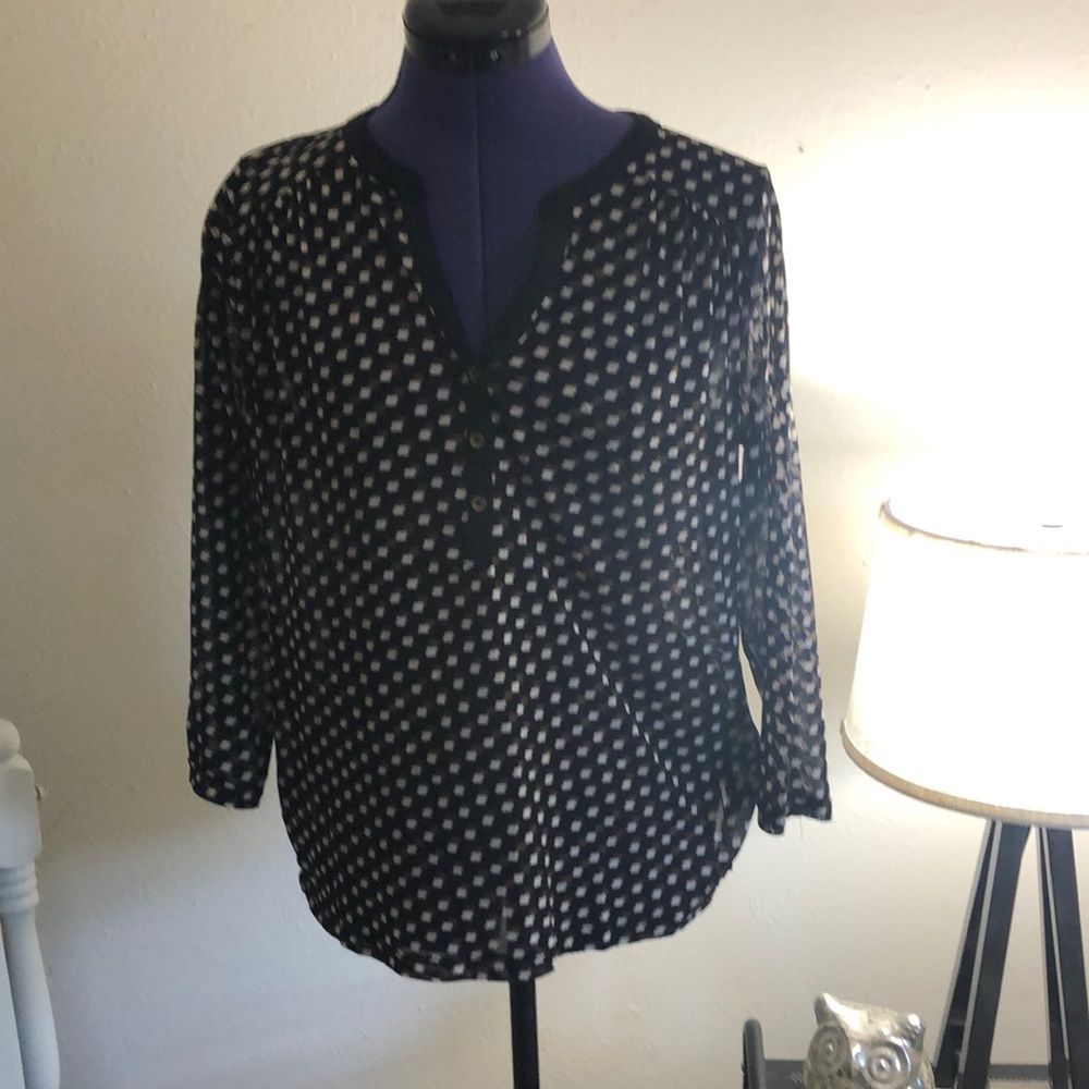 Diamond pattern sheer blouse